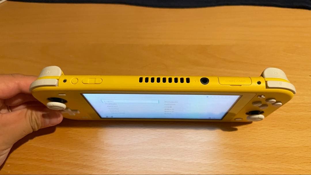 【中古】Nintendo Switch Lite 本体 イエロー　充電器なし