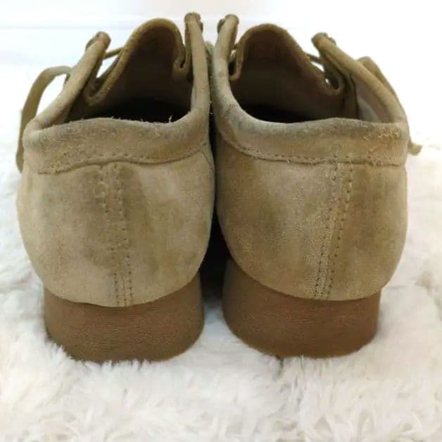 Clarks！ワラビー　25.5cm　EU40　クラークス　ベージュ　スエード