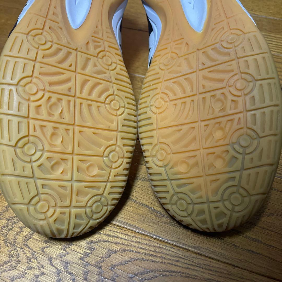 美品 MIZUNOミズノ MORELIAモレリアIN 26.5㌢