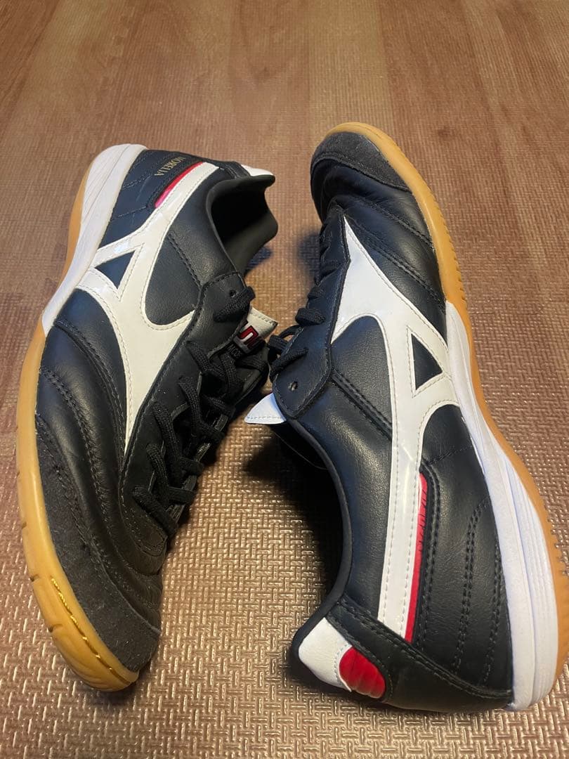 美品 MIZUNOミズノ MORELIAモレリアIN 26.5㌢