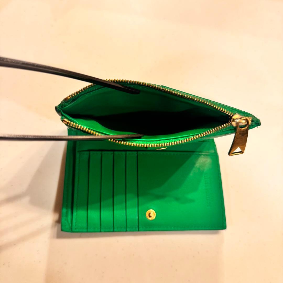 ボッテガヴェネタ 折り財布 カセット イントレチャート レザー 現行 グリーン