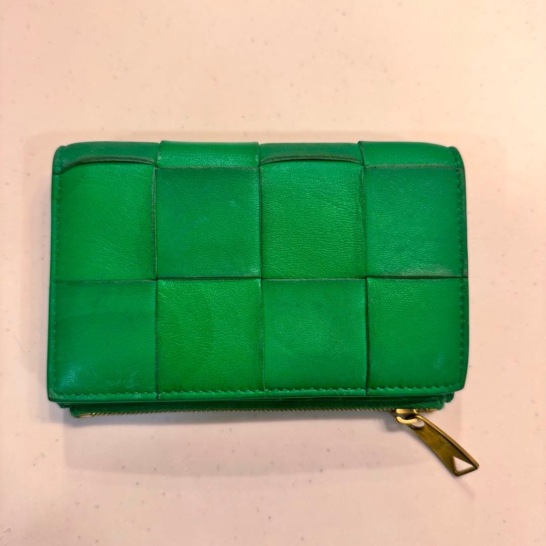 ボッテガヴェネタ 折り財布 カセット イントレチャート レザー 現行 グリーン