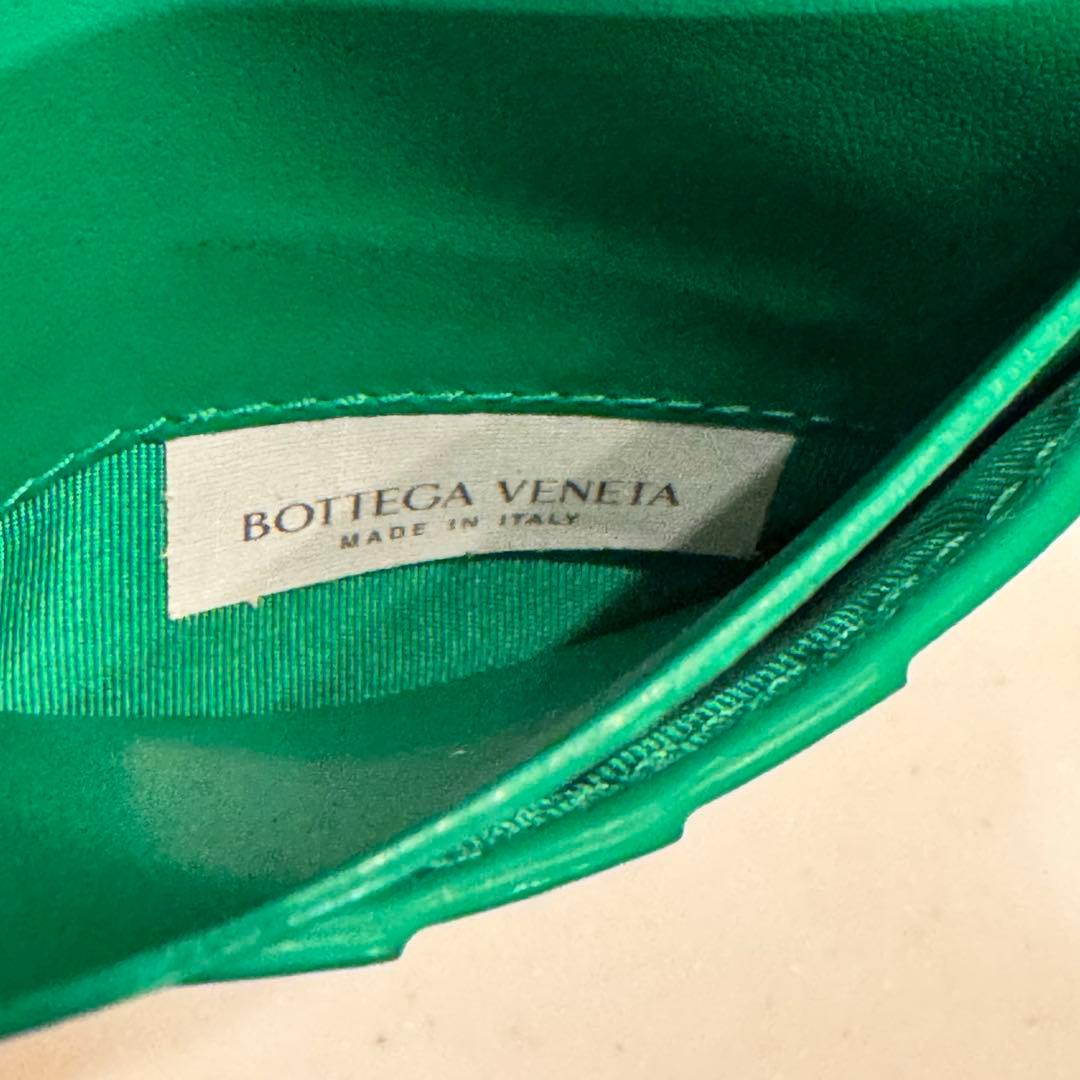 ボッテガヴェネタ 折り財布 カセット イントレチャート レザー 現行 グリーン