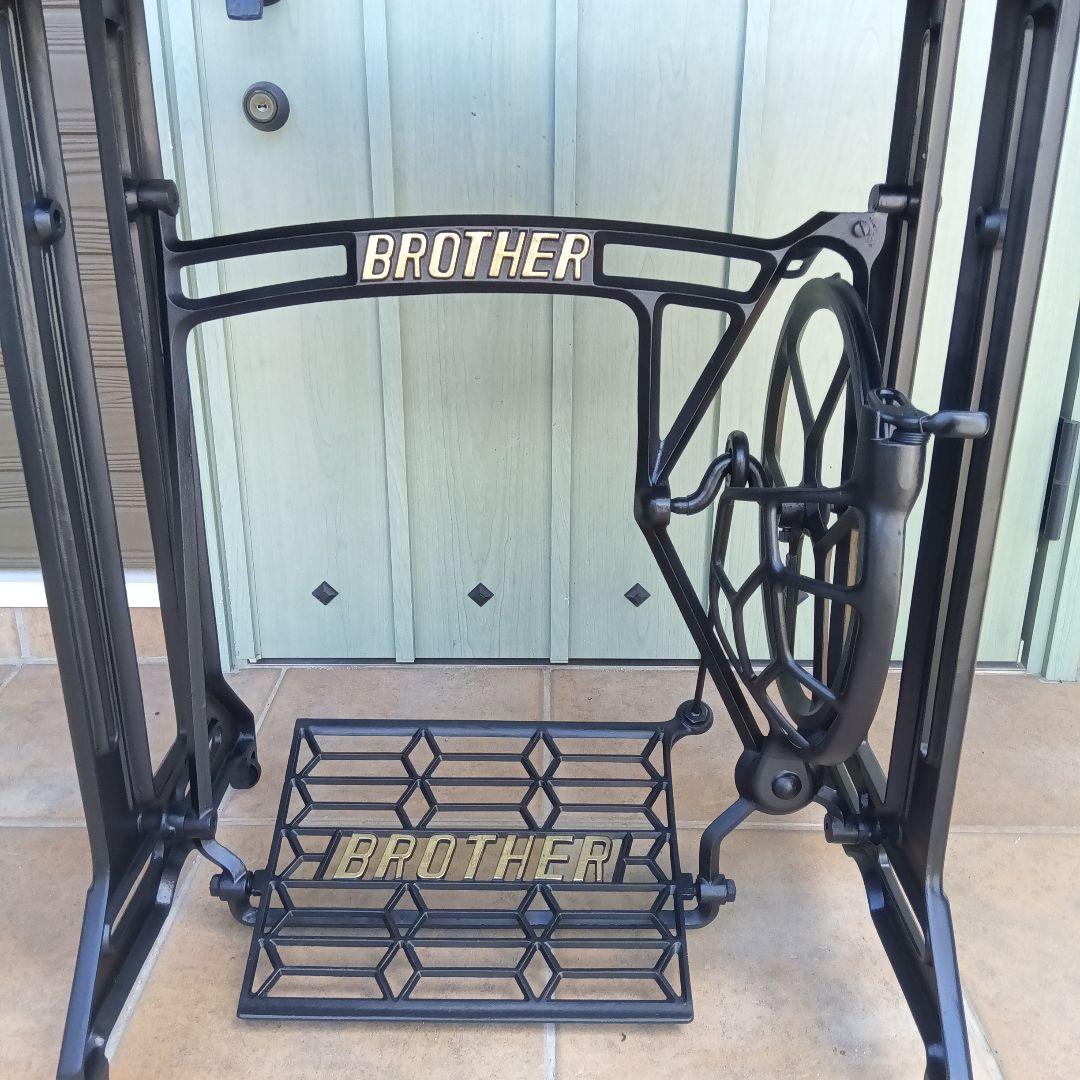 足踏みミシンテーブル　Brother