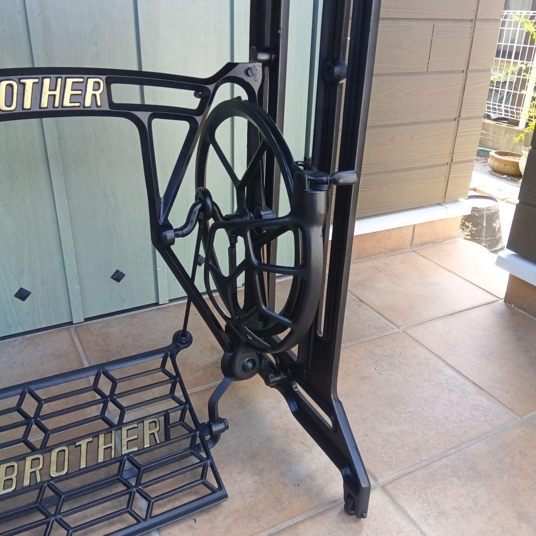 足踏みミシンテーブル　Brother