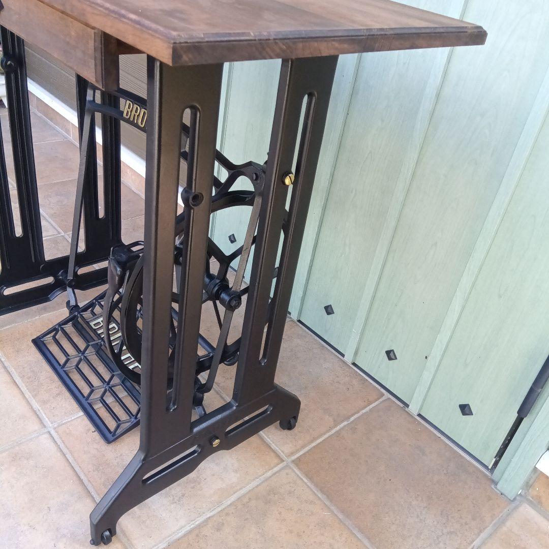 足踏みミシンテーブル　Brother