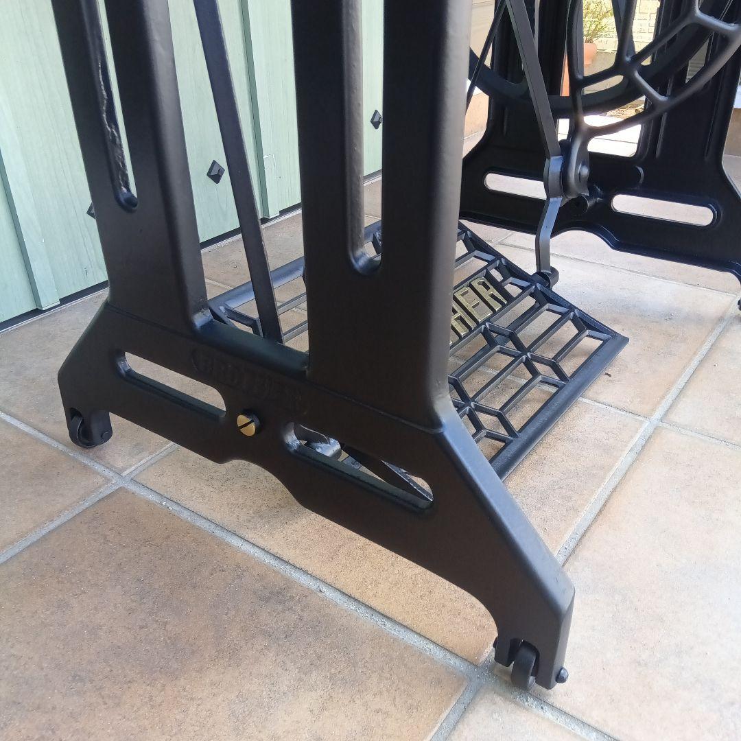 足踏みミシンテーブル　Brother