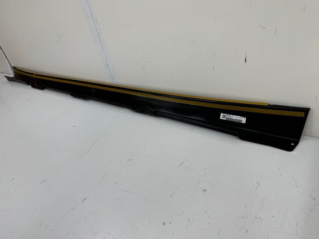 ヒトリさん　トヨタ60系ハリアー用 モデリスタ サイドスカート 右側