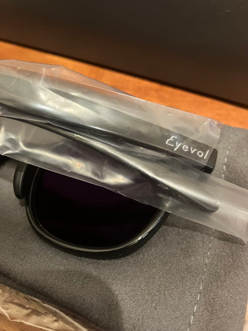 Eyevol MILBURN 48 BK-DG-DK,GRミルバーンアイヴォル