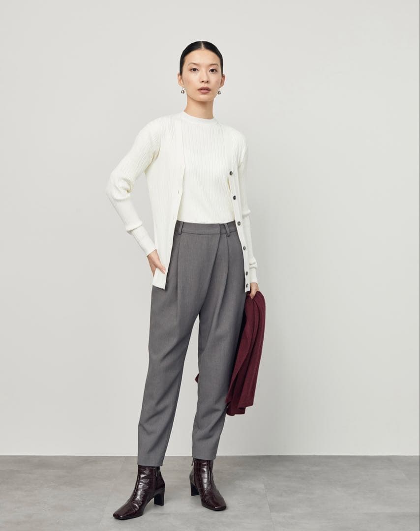 ソージュ soeju ウールライク　タックパンツ