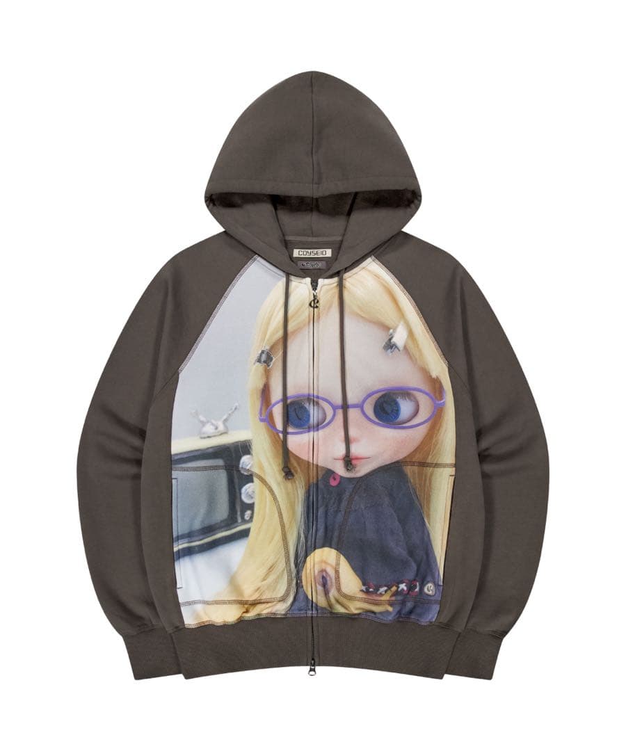 トップス COYSEIO X BLYTHE GRAPHIC ZIP-UP HOODIE