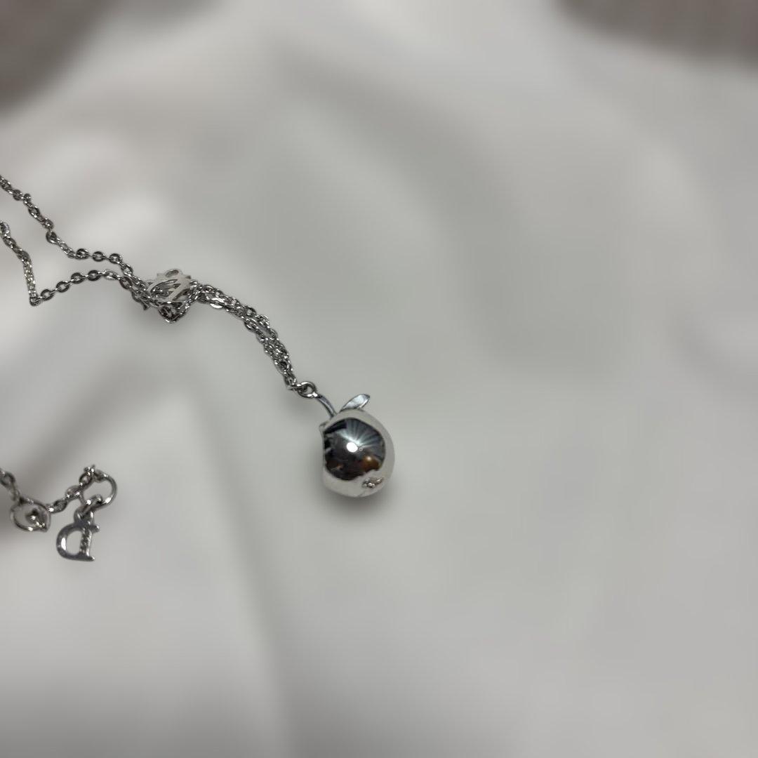 Dior りんごネックレス