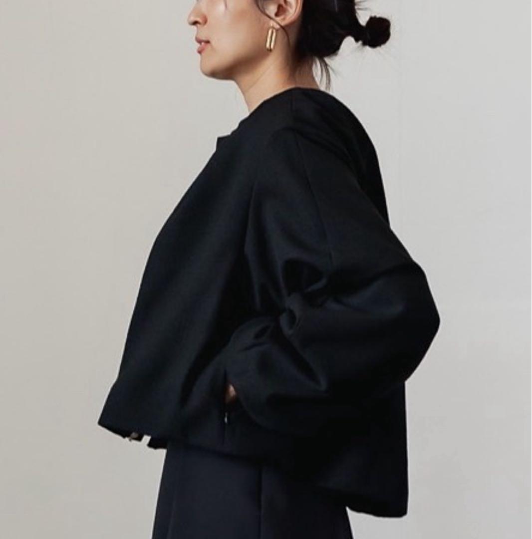 FREYノーカラージャケット 黒 バルーンスリーブ