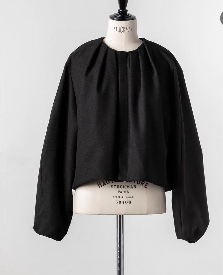 FREYノーカラージャケット 黒 バルーンスリーブ