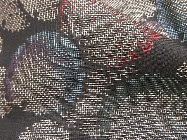 本場泥大島紬：美品：雪の輪模様：５色着物：袷正絹：しつけ糸：P42