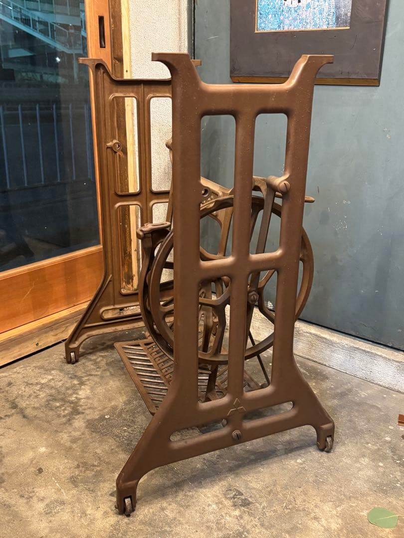 引取価格 三菱 足踏みミシン脚 アンティーク レトロ テーブル