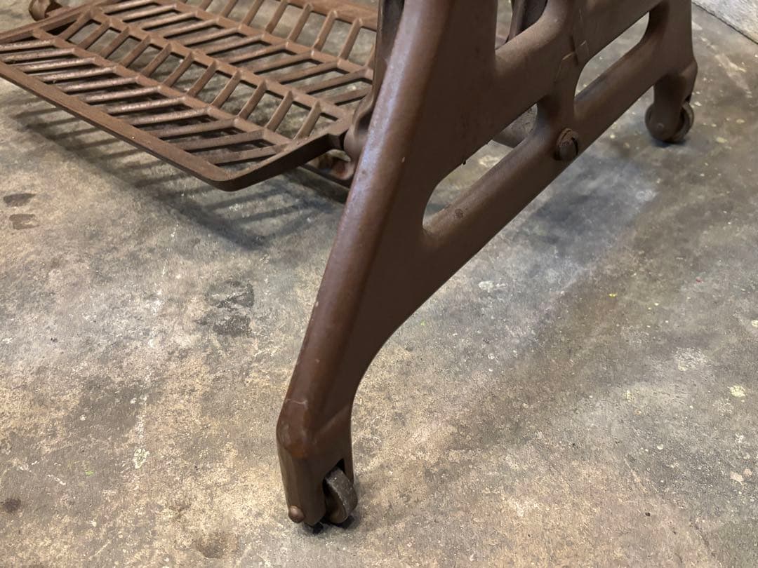 引取価格 三菱 足踏みミシン脚 アンティーク レトロ テーブル