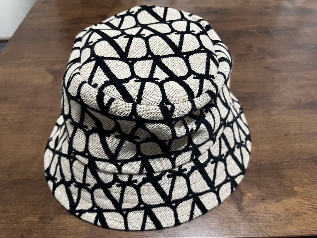 Valentino トワルイコノグラフ バケットハット(箱付き)