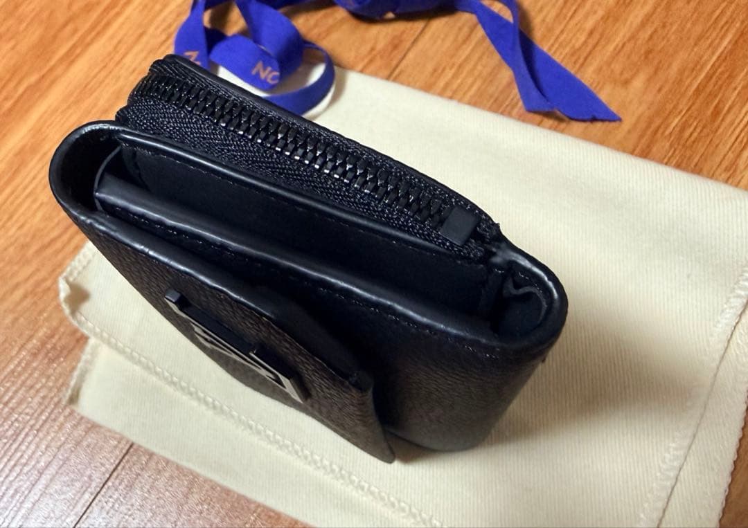 ルイヴィトン ポルトフォイユパイロット ブラック 三つ折り財布