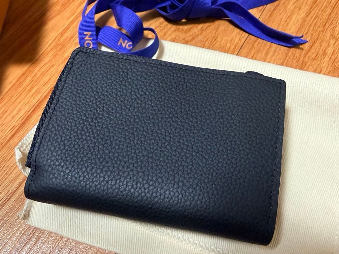 ルイヴィトン ポルトフォイユパイロット ブラック 三つ折り財布