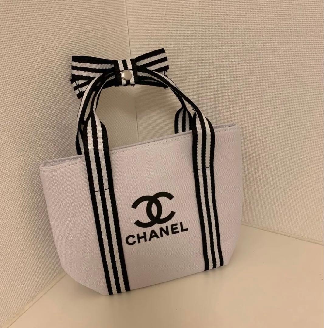 CHANEL ノベルティ　リボントートバッグ