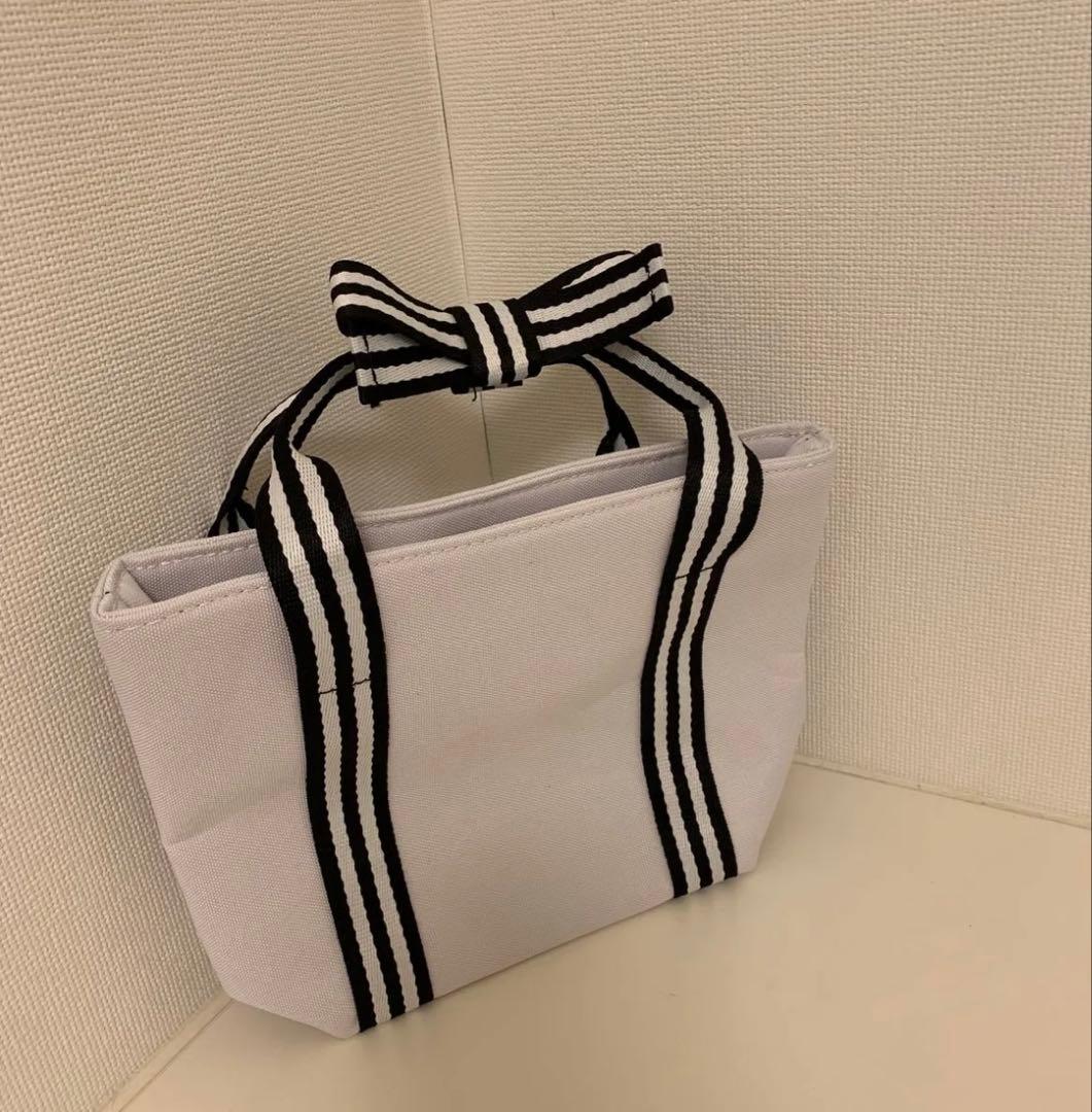 CHANEL ノベルティ　リボントートバッグ