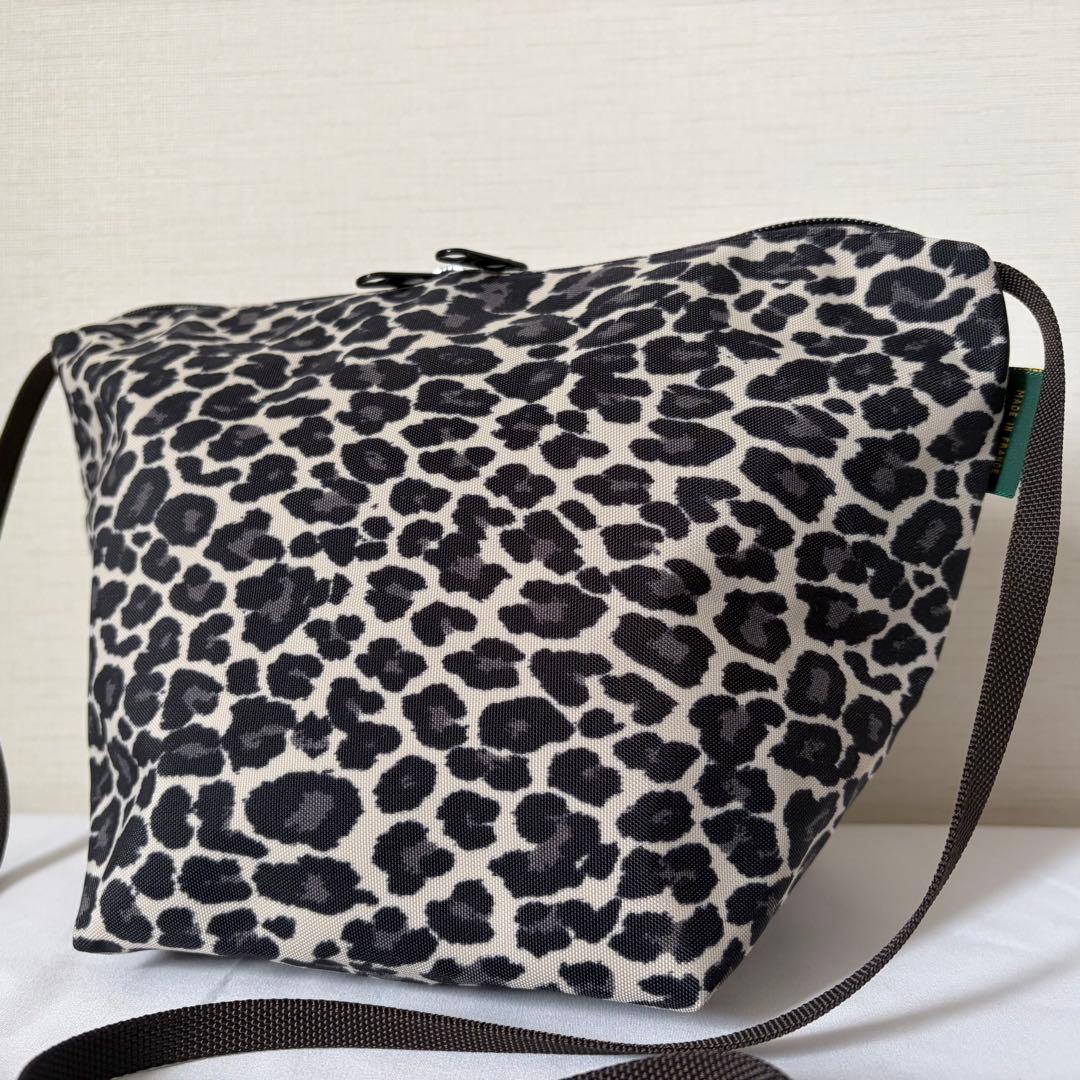 【美品】エルベシャプリエ　舟型 ビッグポシェット2885F グリーンレーベル別注