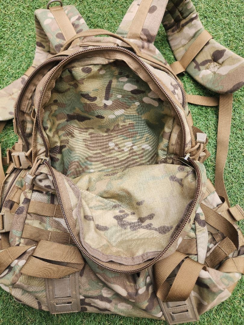 【最終値下げ】ブラックホーク　3day pack