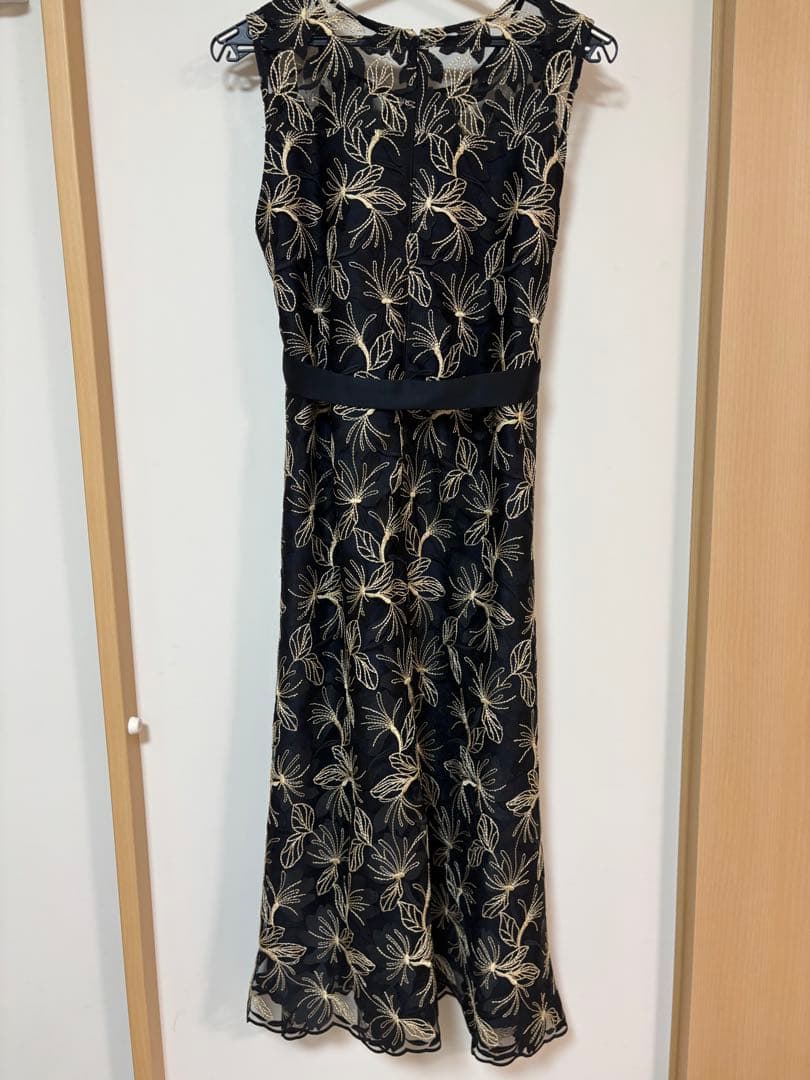 【美品】グレースコンチネンタル　フラワー刺繍ロングドレス