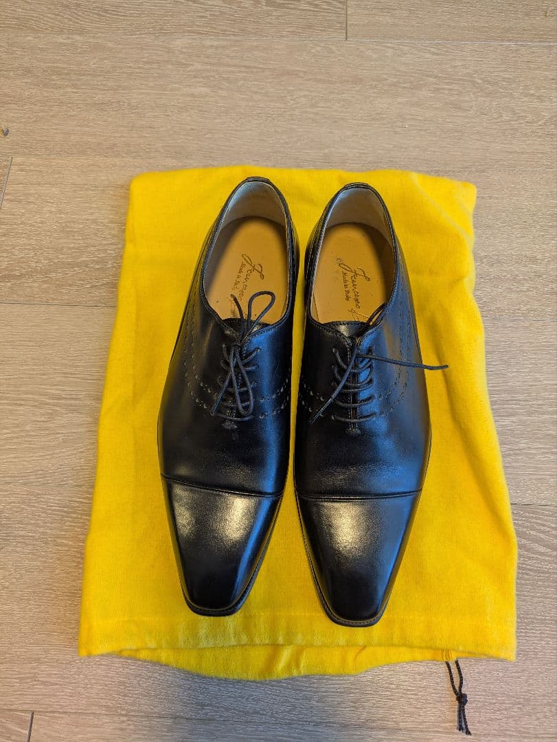 Francesco Benigno ブラックドレスシューズ