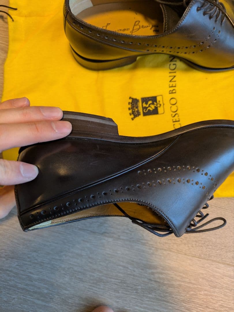 Francesco Benigno ブラックドレスシューズ