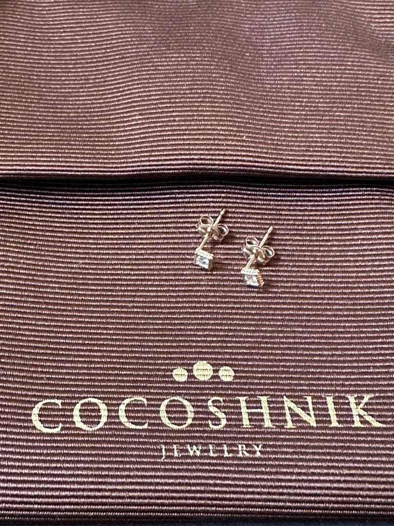 ココシュニック COCOSHNIK K10 イエロゴールド ダイヤモンドピアス