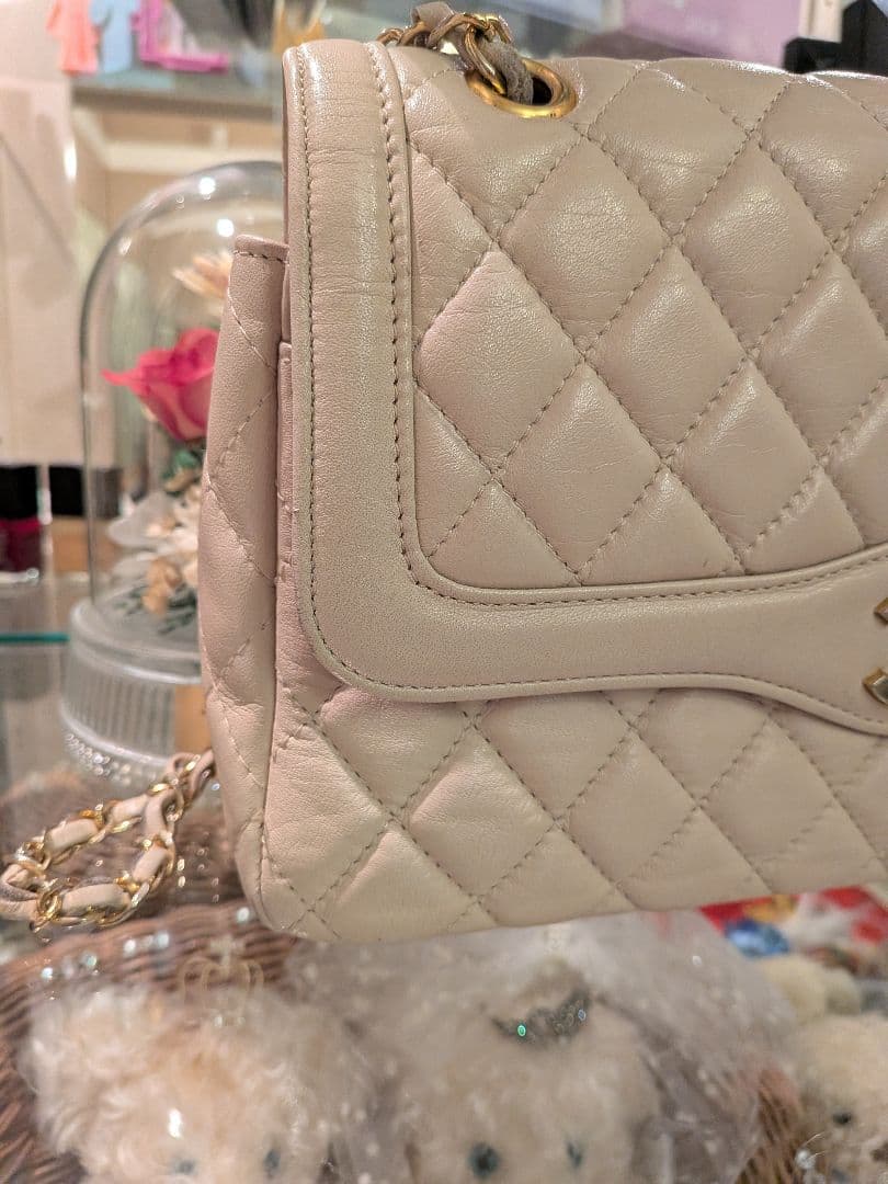 CHANEL ダブルフラップアイボリー バッグ