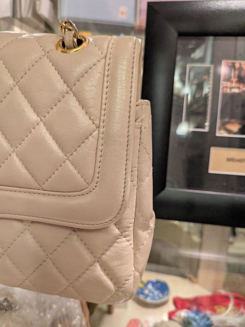 CHANEL ダブルフラップアイボリー バッグ