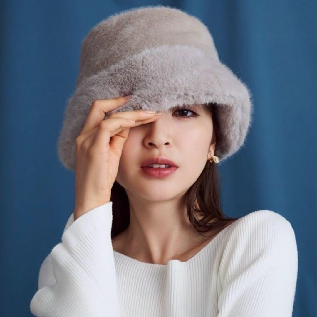 セルフォード フェイクファーロゴパール付きバケットハット MOC