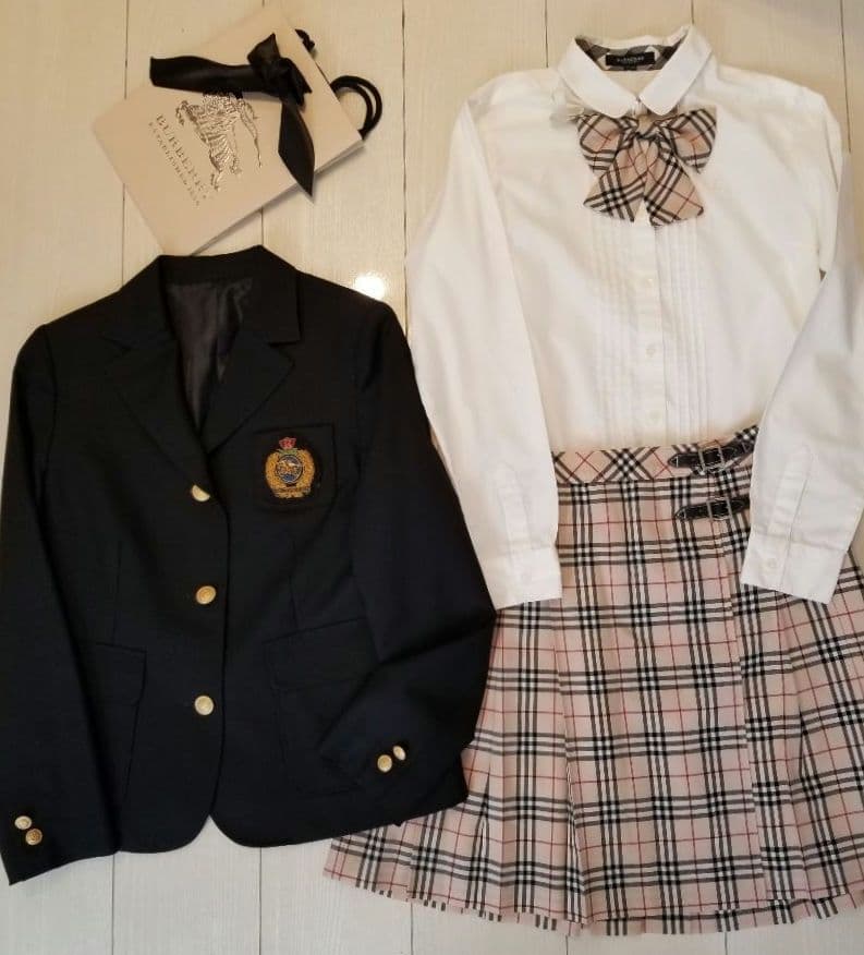 バーバリーセットアップ 未使用近 美品 ベージュ 新品ソックス付 150.160