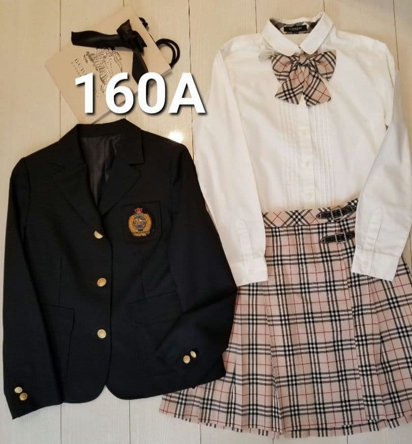 バーバリーセットアップ 未使用近 美品 ベージュ 新品ソックス付 150.160