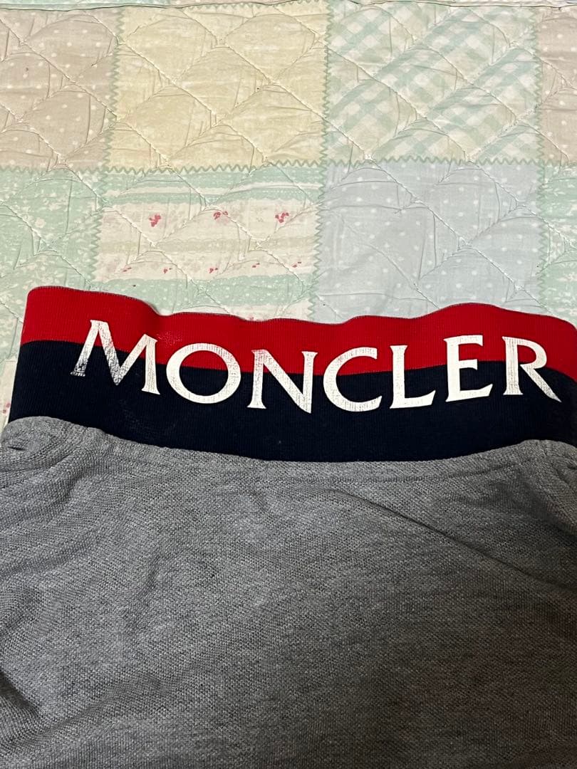 人気モデル★ モンクレール　ポロシャツ　S 首裏デザイン　国内正規品