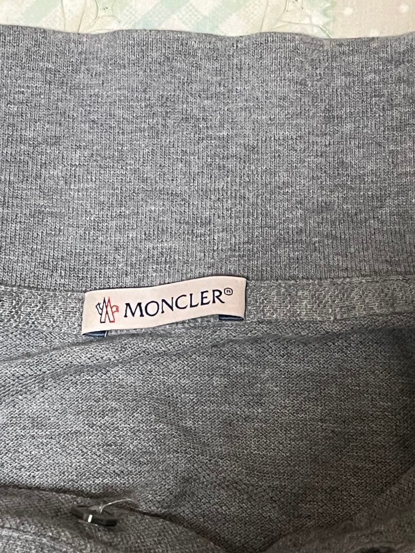 人気モデル★ モンクレール　ポロシャツ　S 首裏デザイン　国内正規品