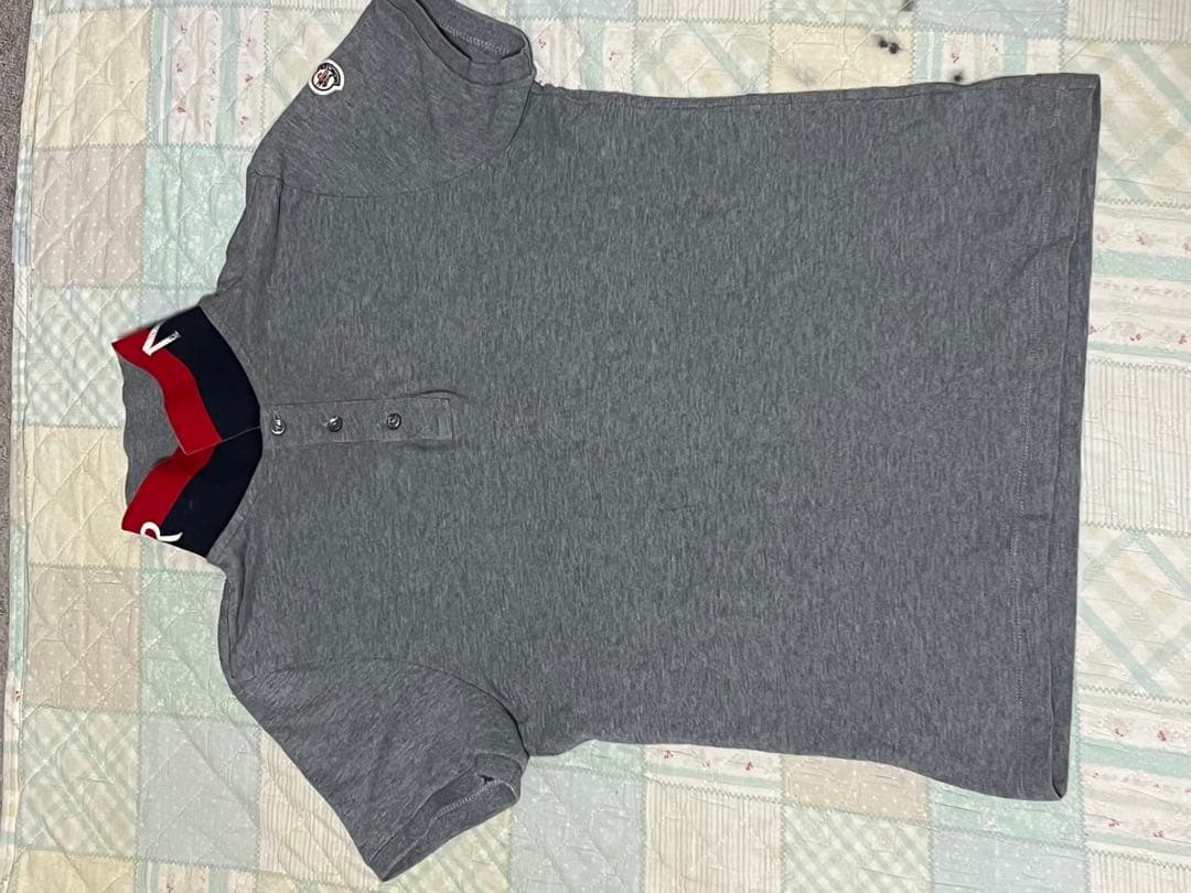 人気モデル★ モンクレール　ポロシャツ　S 首裏デザイン　国内正規品