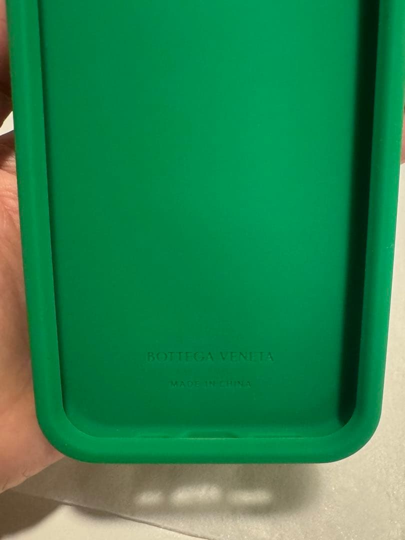 BOTTEGA VENETA iPhone15Proケース