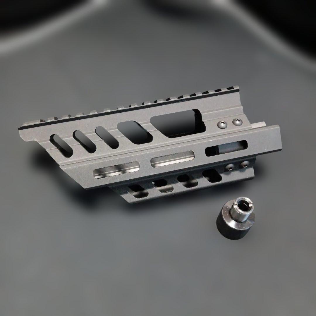 東京マルイ　p90 レイルハンドガード　mlok