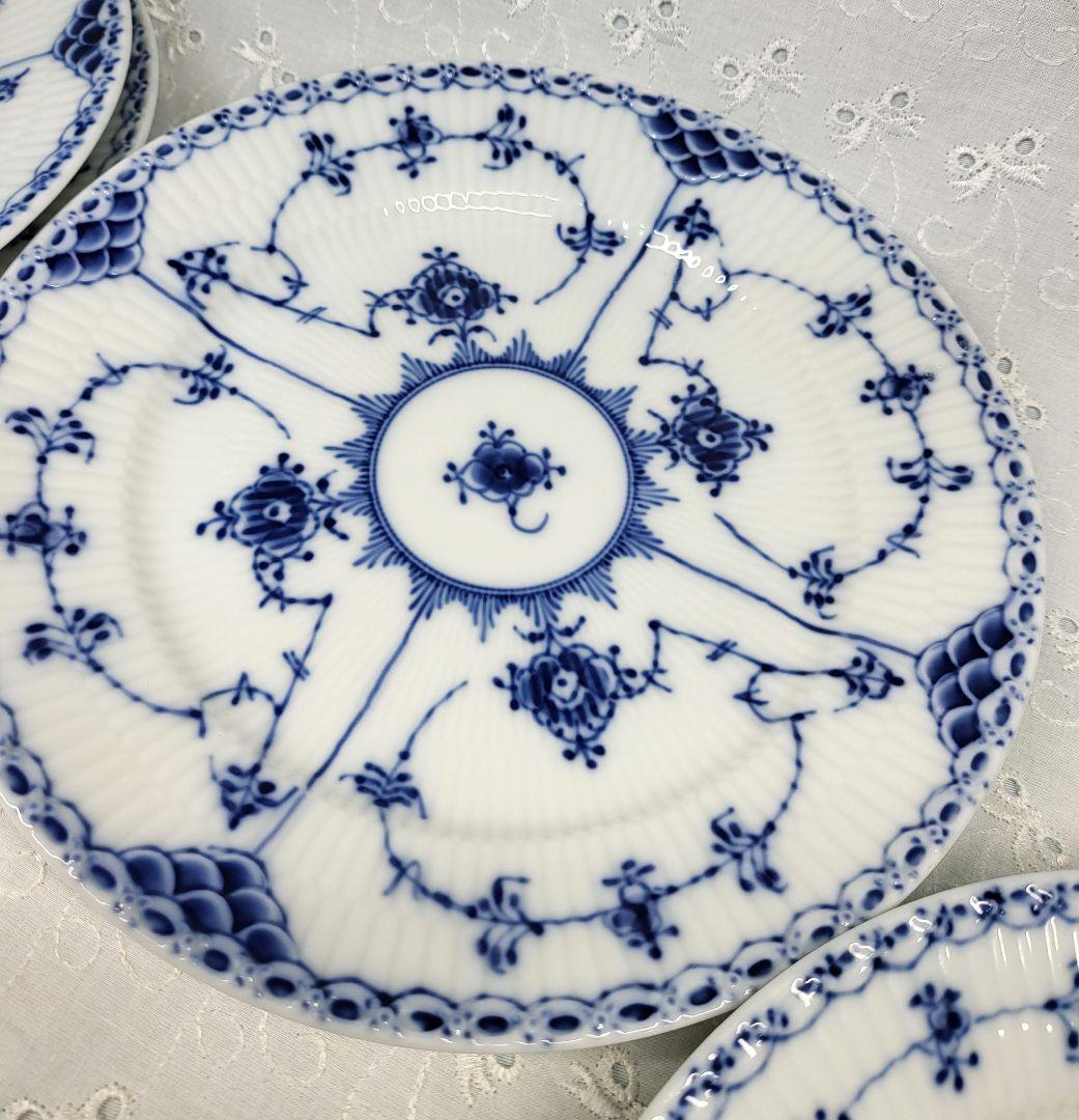 未使用近✨ロイヤルコペンハーゲン ブルーフルテッド ハーフレース プレート 皿