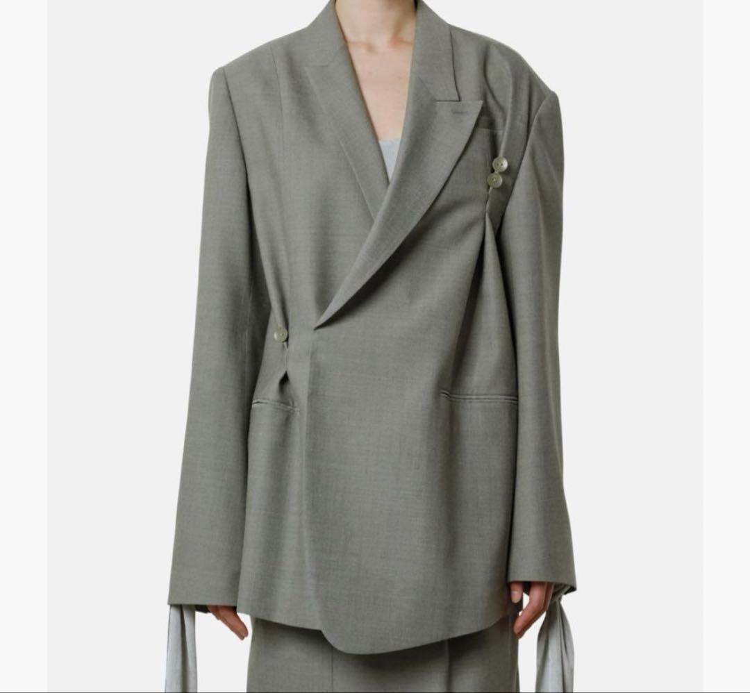 IRENE ASYMMETRICAL CLASSIC JACKET撮影時のみ使用