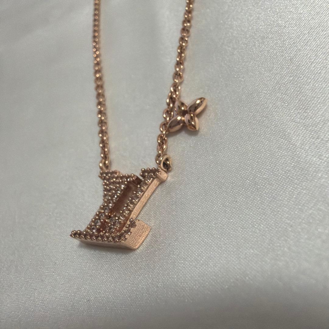 LOUIS VUITTON ルイヴィトン　アイコニック