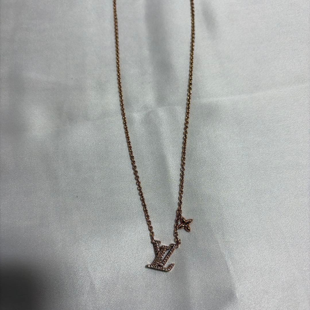 LOUIS VUITTON ルイヴィトン　アイコニック