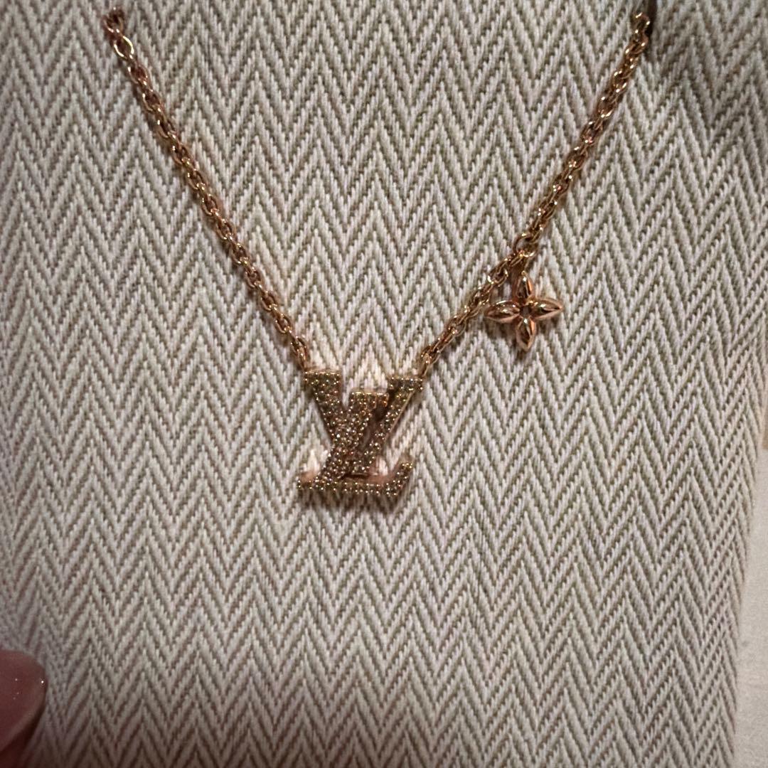 LOUIS VUITTON ルイヴィトン　アイコニック