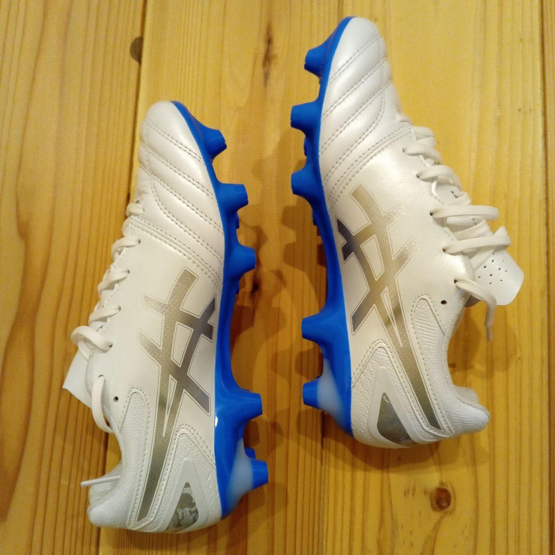 【２３．５センチ新品未使用】ASICS サッカーシューズ・スパイク