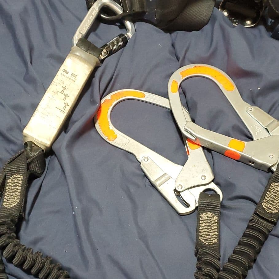 現場職　フルハーネス　ランヤード付き　鳶職