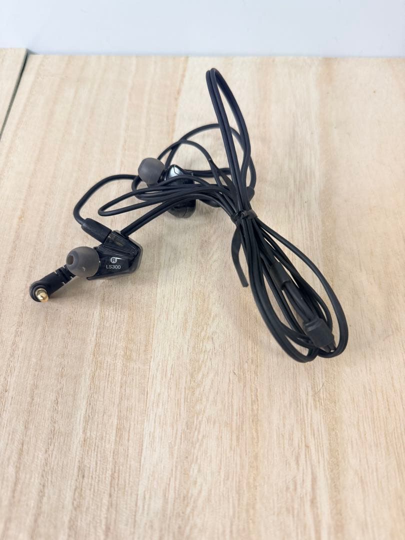 未使用　展示品　audio-technica イヤホン ATH-LS300